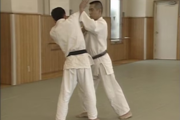 Kata Mochi Ikkajo Osae (1)(2)