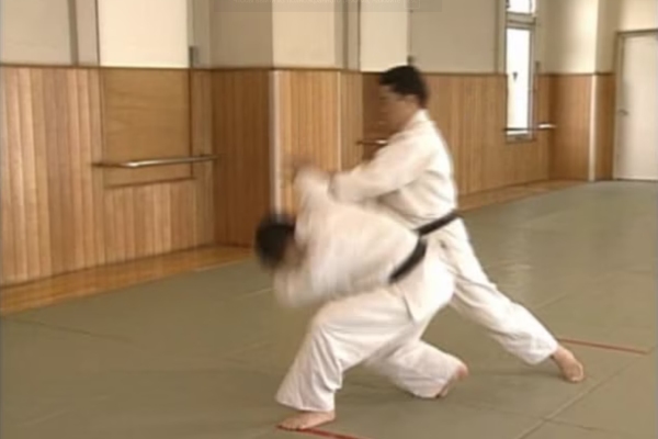 Katate Mochi Sankajo Osae (1)(2)
