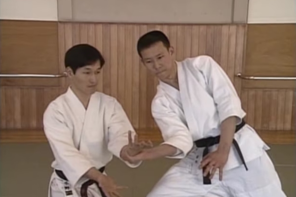 Katate Mochi Shomen Iriminage (1)(2)