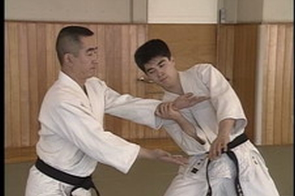Katate Mochi Sokumen Iriminage (1)(2)