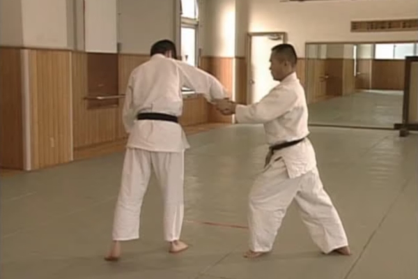 Katate Mochi Yonkajo Osae (1)(2)