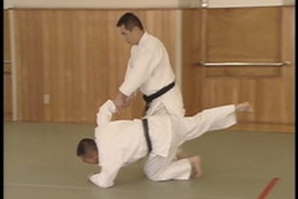 Shomen Uchi Yonkajo Osae (1)(2)