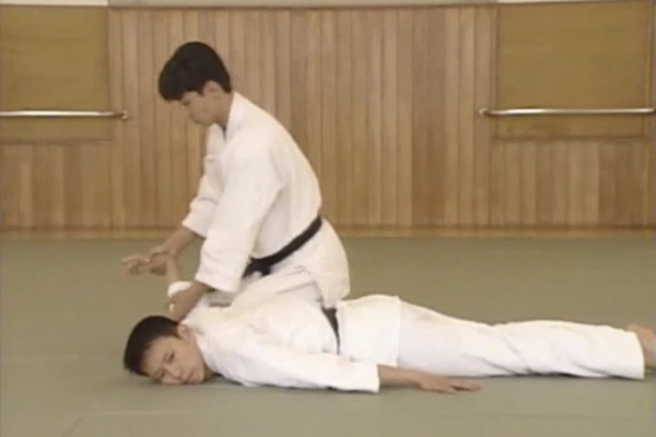 Ushiro Waza Ryohiji Mochi Ikkajo Osae (1)(2)