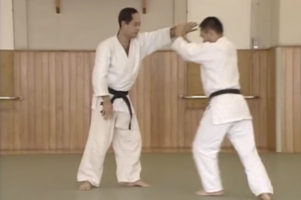 Yokomen Uchi Nikajo Osae (1)(2)